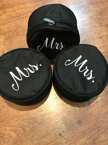 Mrs. jewelry case black)