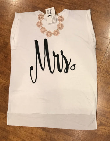 Mrs. flowy muscle tee with rolled cuff